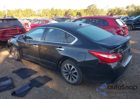 2017 Nissan Altima 2.5 Sl z USA, uszkodzony, nr VIN 1N4AL3AP1HC278043